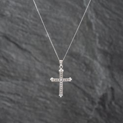 Second Hand White Gold 0.18ct Diamond Set Cross Pendant & 18 Inch Curb Chain 41142615
