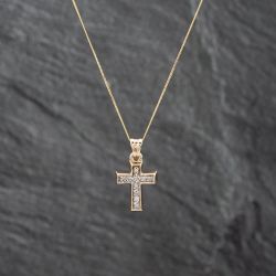 Second Hand 9ct Yellow Gold 0.13ct Diamond Set Cross Pendant & 18 Inch Curb Chain 41142617