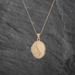 Second Hand 9ct Yellow Gold Half Engraved Locket Pendant & 18 Inch Belcher Chain 41142652