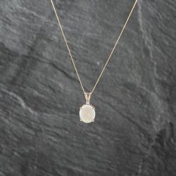 Second Hand 9ct Yellow Gold Opal & Cubic Zirconia Oval Pendant & 18 Inch Curb Chain 41142658