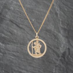 Second Hand 9ct Yellow Gold Round Openwork St Christopher Pendant & 18 Inch Curb Chain 41142701