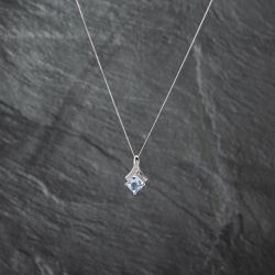 Second Hand 9ct White Gold Topaz & 0.01ct Diamond Pendant & 18 Inch Curb Chain 41142727