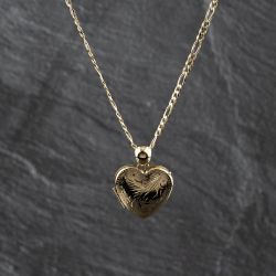 Second Hand 9ct Yellow Gold Hand Engraved Heart Locket Pendant & 18 Inch Figaro Chain 41142768