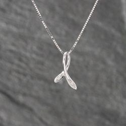 Second Hand White Gold Bow Pendant & 18 Inch Curb Chain 41142855
