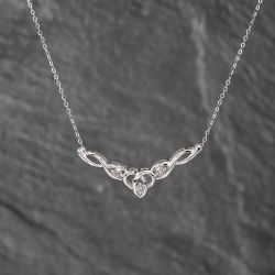 Second Hand White Gold Diamond Fancy Pendant & 16 Inch Trace Chain 41142858