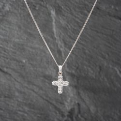 Second Hand 18ct White Gold Brilliant Cut Diamond Chunky Cross Pendant & 18 Inch Curb Chain 41142861