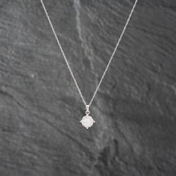 Second Hand 18ct White Gold 0.33ct Brilliant Cut Diamond Round Cluster Pendant & 18 Inch Prince Of Wales Chain 41142866