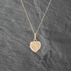 Second Hand 9ct Yellow Gold Engraved Heart Locket Pendant & 18 Inch Curb Chain 41142870