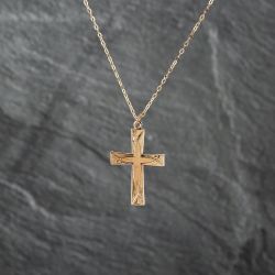 Second Hand 9ct Yellow Gold Art Nouveau Style Cross Pendant & 16 Inch Trace Chain 41142874