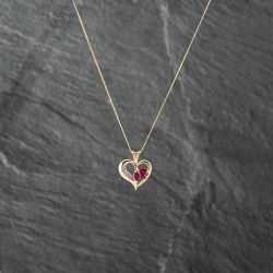 Second Hand 9ct Yellow Gold Ruby & Diamond Openwork Heart Pendant & 18 Inch Curb Chain 41142916