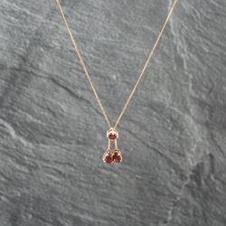 Second Hand Yellow Gold Three Stone Garnet Dangle Pendant & 18 Inch Curb Chain 41142938