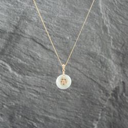 Second Hand 9ct Yellow Gold Jade Circular Chinese Symbol Pendant & 18 Inch Curb Chain 41142942