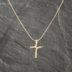Second Hand 9ct Yellow Gold 0.03ct Brilliant Cut Diamond Cross Pendant & 18 Inch Snake Chain 41142961