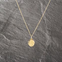 Second Hand 9ct Yellow Gold Oval Engraved Locket Pendant & 18 Inch Curb Chain 41142995
