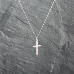 Second Hand 9ct White Gold Plain Cross Pendant & 18 Inch Curb Chain 41143039