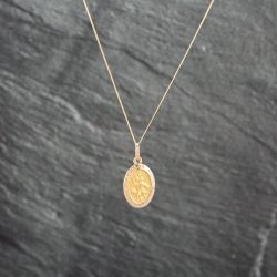 Second Hand 9ct Yellow Gold Oval St Christopher Pendant & 18 Inch Curb Chain 41143070