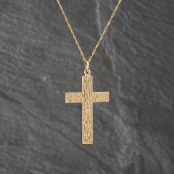 Second Hand 9ct Yellow Gold Bark Texture Cross Pendant & 18 Inch Curb Chain 41143114