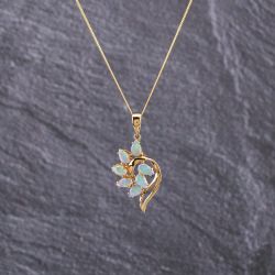 Second Hand 9ct Yellow Gold Opal Pendant & 18 Inch Curb Chain 41143193