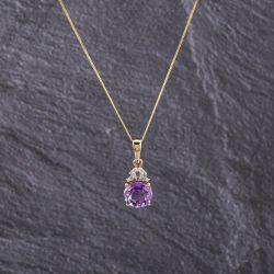 Second Hand 9ct Yellow Gold White Topaz & Amethyst Pendant & 18 Inch Curb Chain 41143196