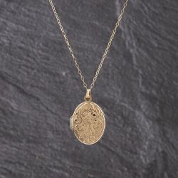 Second Hand 9ct Yellow Gold Oval Patterned Locket Pendant & 18 Inch Trace Chain 41143232