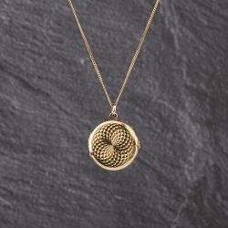 Second Hand 9ct Yellow Gold Round Patterned Locket Pendant & 20 Inch Curb Chain 41143233