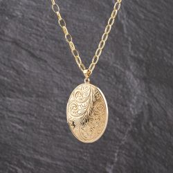 Second Hand 9ct Yellow Gold Oval Patterned Locket Pendant & 24 Inch Belcher Chain 41143235