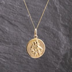 Second Hand 9ct Yellow Gold Round St Christopher Pendant & 18 Inch Curb Chain 41143237