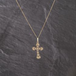 Second Hand Yellow Gold Openwork Cross Pendant & 17 Inch Curb Chain 41143288