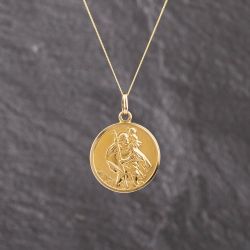Second Hand 9ct Yellow Gold St Christopher Pendant & 18 Inch Curb Chain 41143313