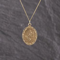 Second Hand 9ct Yellow Gold Oval St Christopher Pendant & 18 Inch Curb Chain 41143357