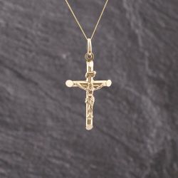 Second Hand 9ct Yellow Gold Crucifix Cross Pendant & 18 Inch Curb Chain 41143360