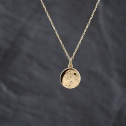 Second Hand 9ct Yellow Gold Small Circular Foliate Engraved Locket Pendant & 18 Inch Prince Of Wales Chain 41143391