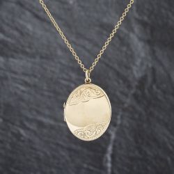 Second Hand Vintage 9ct Yellow Gold Half Engraved Oval Locket Pendant & 22 Inch Trace Chain 41143483