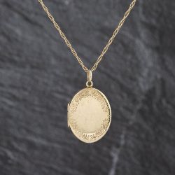 Second Hand Vintage 9ct Yellow Gold Half Engraved Oval Locket Pendant & 26 Inch Prince Of Wales Chain 41143484