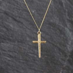 Second Hand Vintage 9ct Yellow Gold Patterned Cross Pendant & 18 Inch Curb Chain 41143503