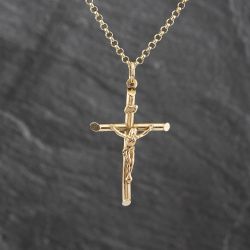 Second Hand 9ct Yellow Gold Cruxifix Cross Pendant & 19 Inch Belcher Chain 41143562