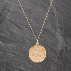 Second Hand 9ct Yellow Gold St Christopher Pendant & 18 Inch Curb Chain 41143584