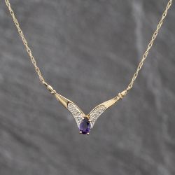 Second Hand 9ct Two Colour Gold Amethyst & Diamond Pendant & 15 Inch Prince Of Wales Chain 41143633