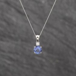 Second Hand White Gold Tanzanite & 0.06ct Diamond Pendant & 18 Inch Curb Chain 41143641