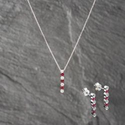 Second Hand 14ct White Gold Ruby & 0.14ct Diamond 16 Inch Pendant & Earrings Jewellery Set 41173158