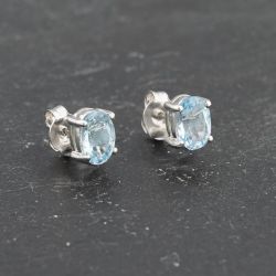 Second Hand 9ct White Gold 7mm Blue Topaz Oval Stud Earrings 41173388