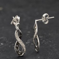 Second Hand 9ct White Gold White Diamond & Black Diamond Crossover 16mm Dropper Earrings 41174691