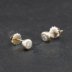 Second Hand 9ct White Gold Diamond Single Stone Stud Earrings 41174748