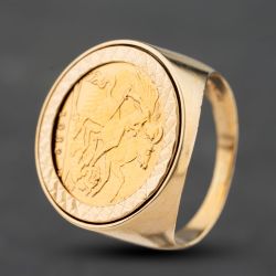 Second Hand 9ct Yellow Gold Queen Elizabeth II 1982 Half Sovereign Coin Ring 41201298BND