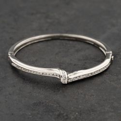 Second Hand 9ct White Gold 0.93ct Brilliant Cut Diamond Knot Channel Set Hinged Bangle 41211211
