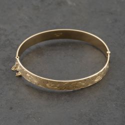 Second Hand 9ct Yellow Gold Hand Engraved Foliate Design Hinged Bangle 41211349