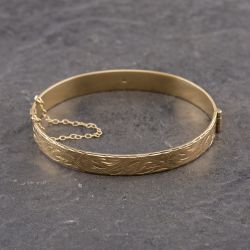 Second Hand 9ct Yellow Gold Hand Engraved Hinged Bangle 41211368