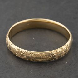 Second Hand 9ct Yellow Gold Engraved Bangle 41211378