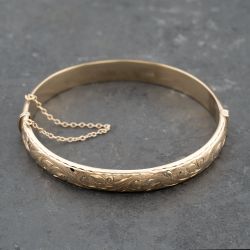 Second Hand 9ct Yellow Gold Hand Engraved Hinged Bangle 41211384