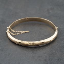 Second Hand 9ct Yellow Gold Half Engraved Hinged Bangle 41211388